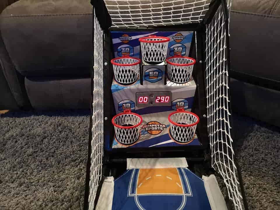 Electronic basketball bounce store and score