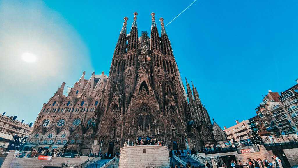 spain is clinging on to covid entry restrictions heres what you need to know scaled